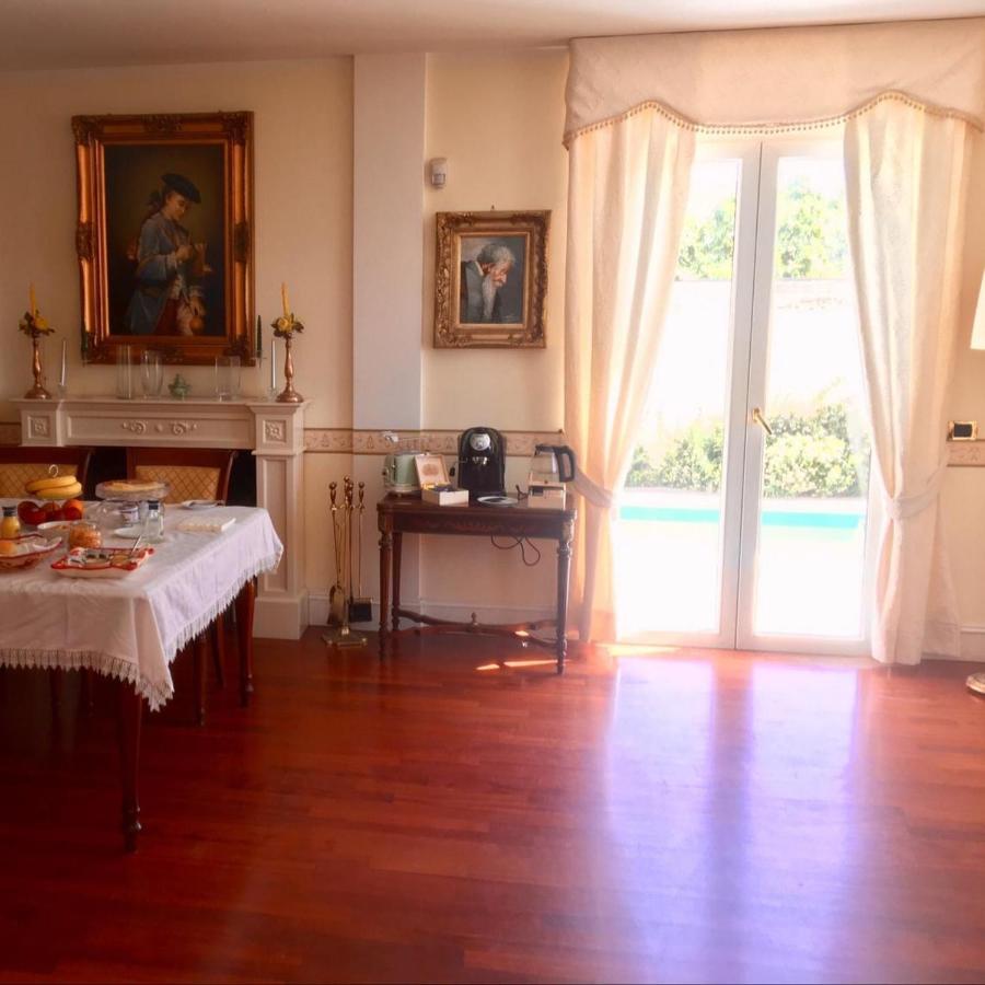 Villa Luce B&B Olbia Eksteriør billede