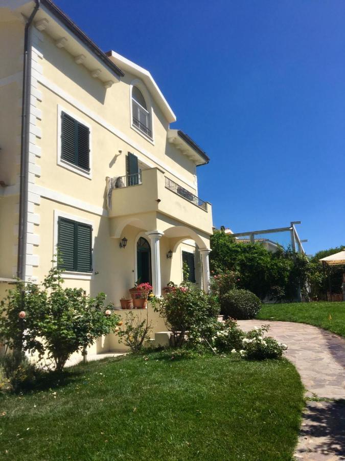 Villa Luce B&B Olbia Eksteriør billede